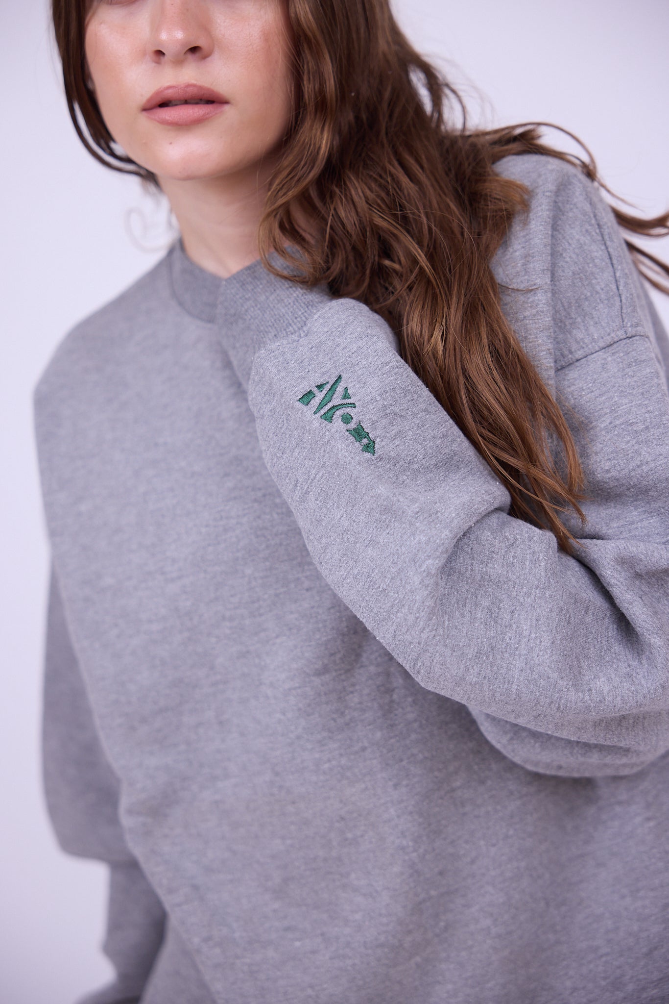 AYO Crew Neck - Grey