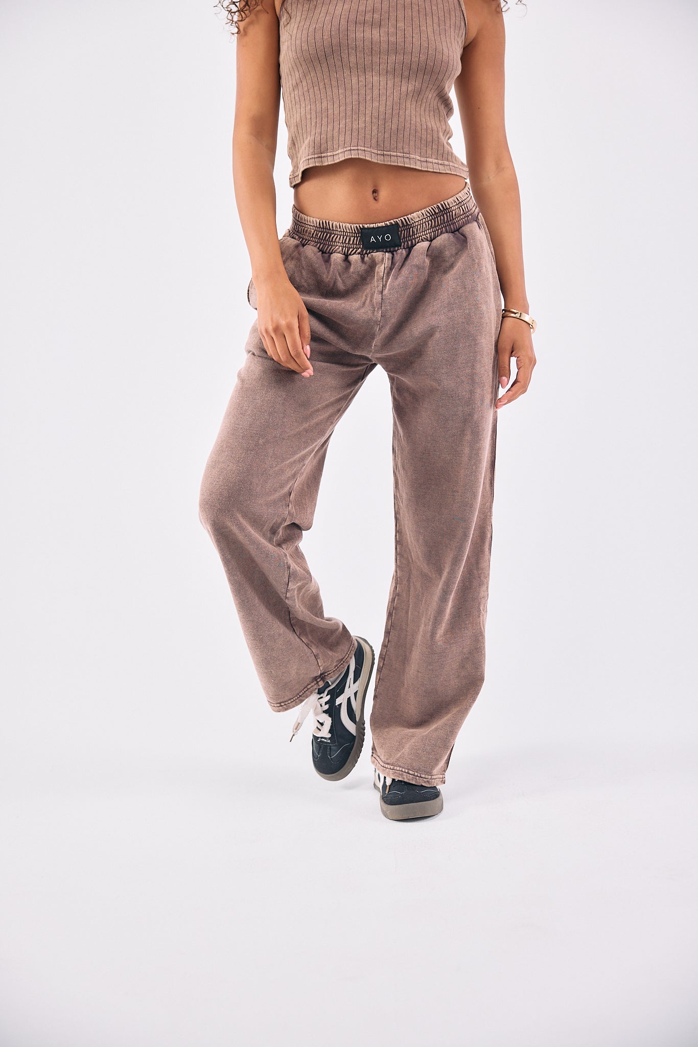 Stone Wash Sweatpants - BROWN