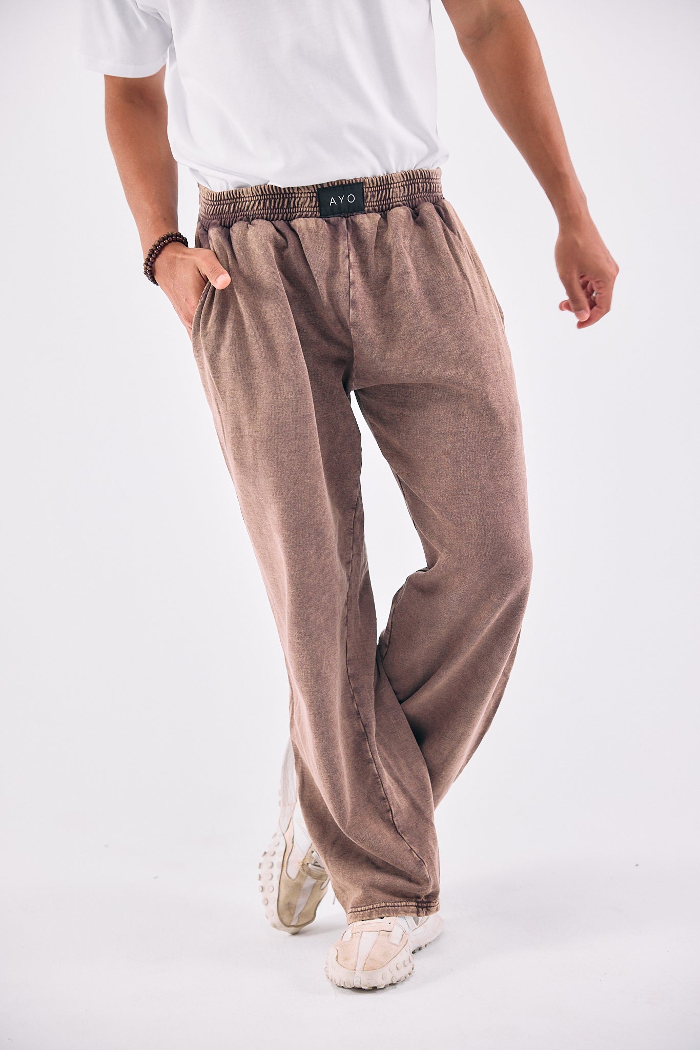 Stone Wash Sweatpants - BROWN